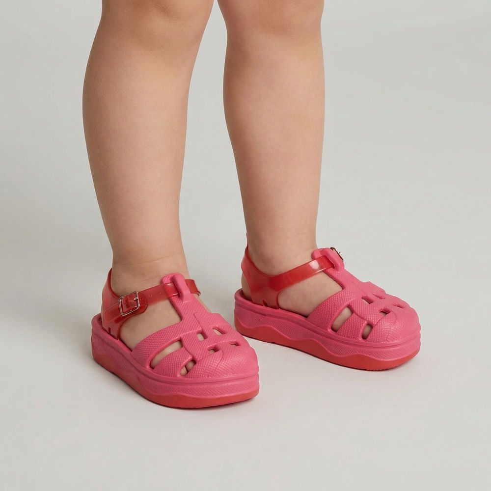 Sandália Clog Infantil Vazada com Tira No Calcanhar Rosa Em Pvc