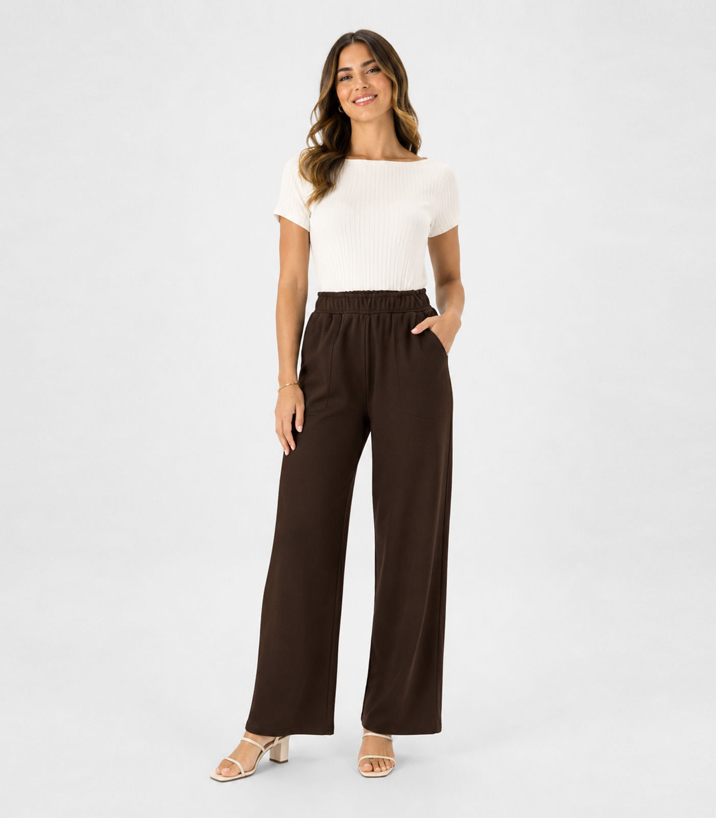 Calça Feminina Em Moletom Peluciado Infinita Cor Marrom